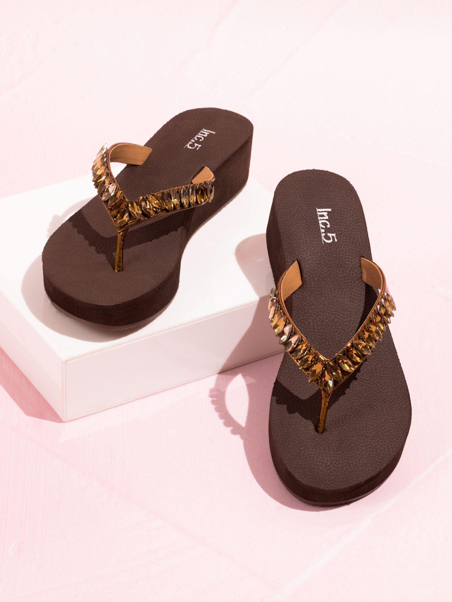 women gold casual sandals