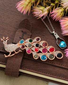 women gold-plated semi-precious stone-studded brooch & pendant necklace set