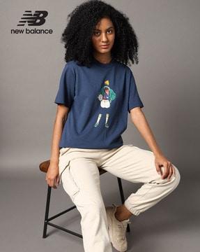 women graphic premium outfits in motion relaxed fit t-shirt