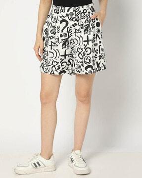 women graphic print regular fit shorts