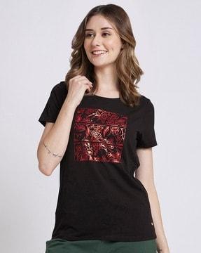 women graphic print relaxed fit round-neck t-shirt