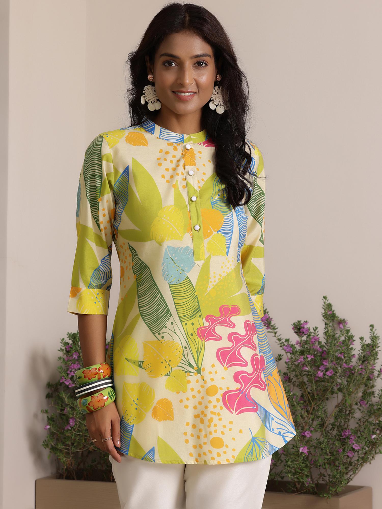 women green floral printed regular fit silk blend kurti