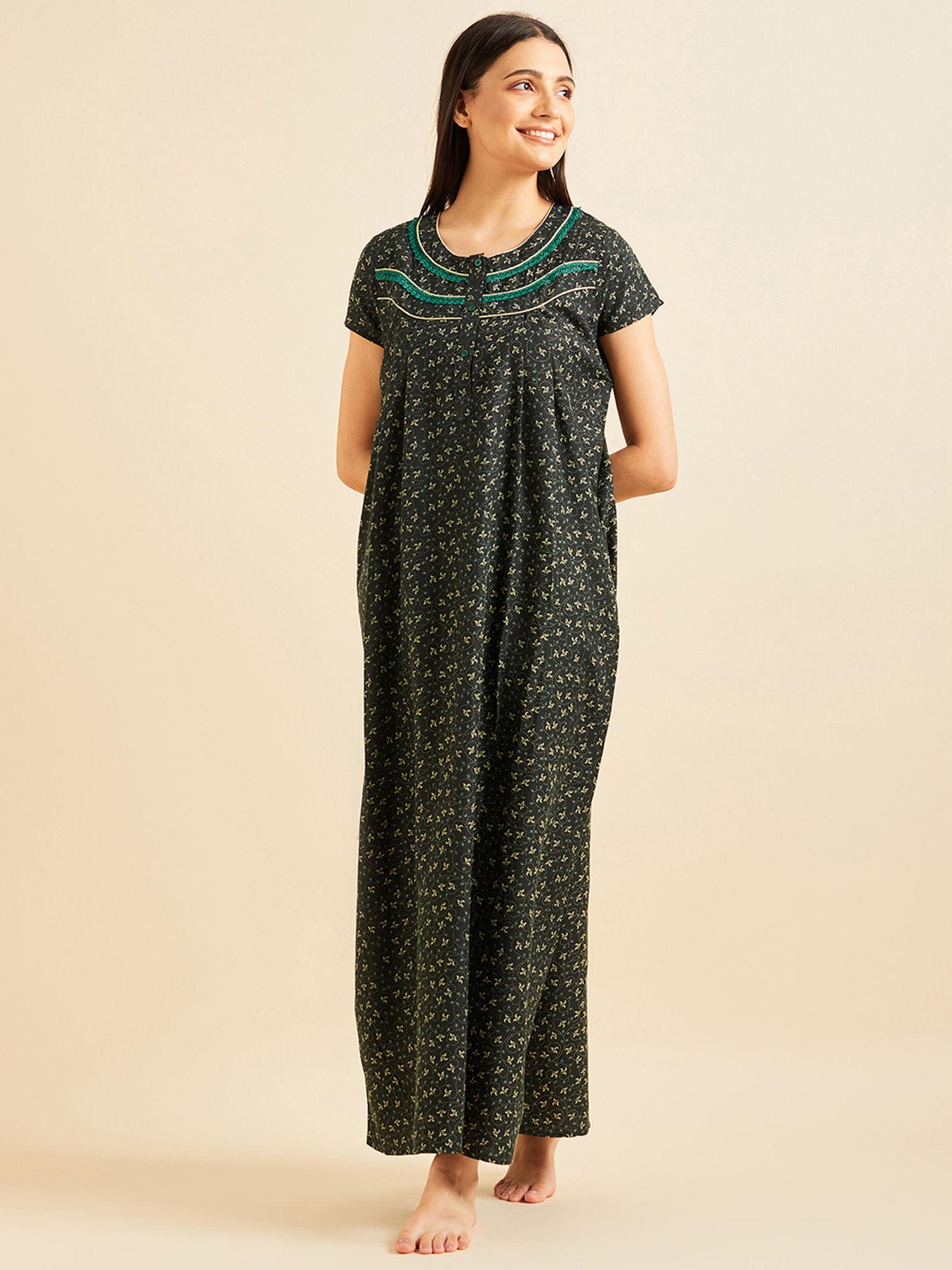 women green half sleeves night gown