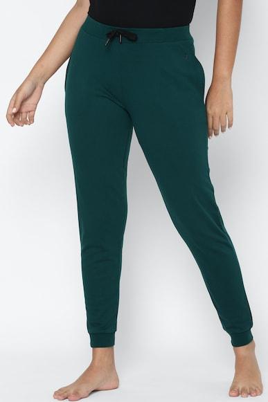 women green regular fit solid casual jogger pants