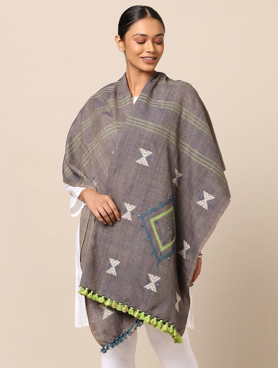 women grey silk blend bhujodi shawls