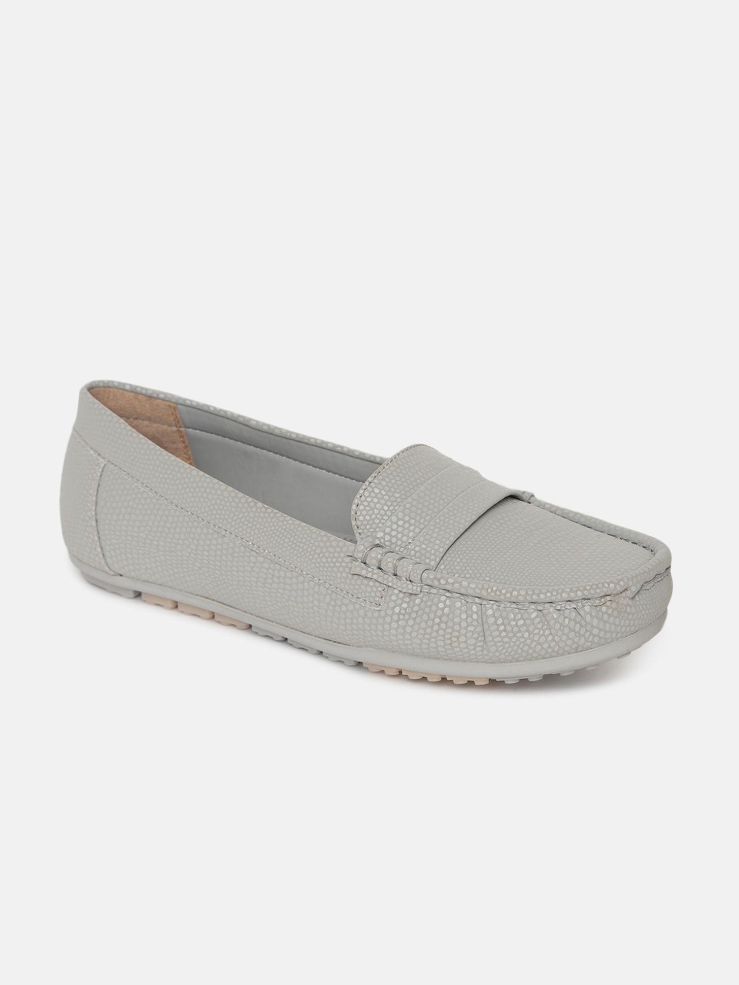 women grey solid loafers