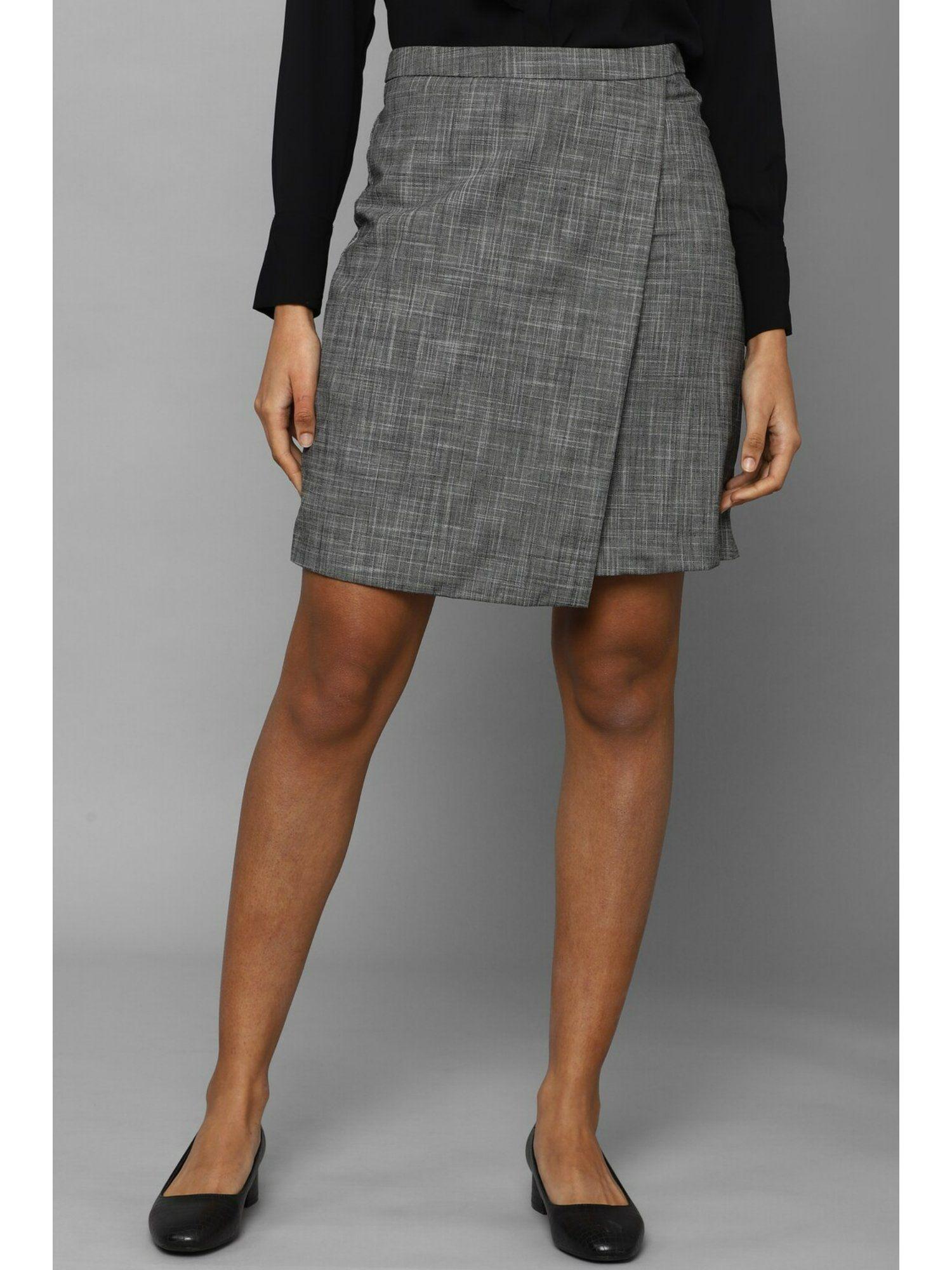 women grey textured casual skirt