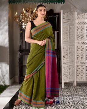 women handwoven saree with tassels