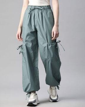 women high-rise relaxed fit cargo pants