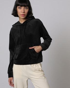 women hoodie with kangaroo pocket