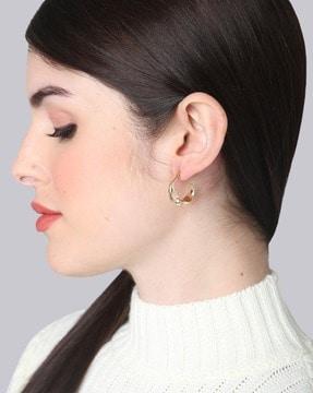 women hoop earrings