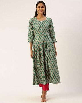 women ikat print a-line kurta with belt