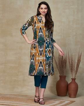 women ikat print straight kurta with pants