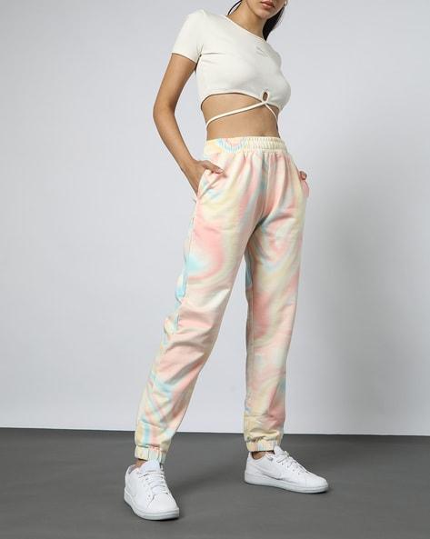 women joggers with insert pockets