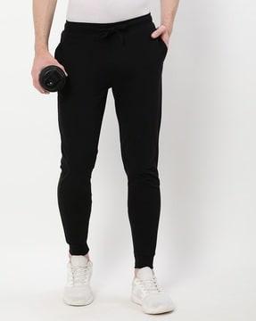 women joggers with insert pockets