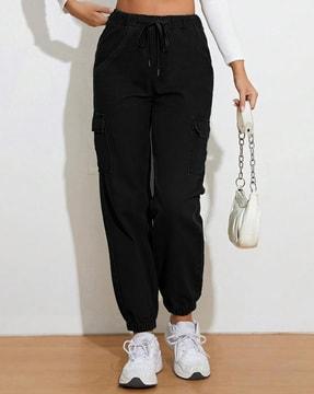 women joggers with insert pockets