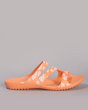 women kadee ii graphic print open-toe flat sandals