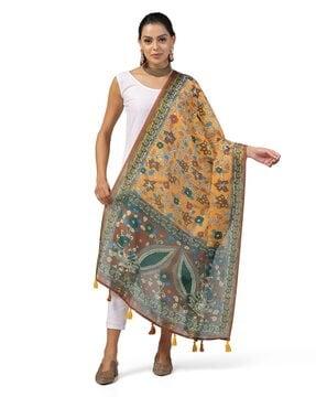 women kalamkari print dupatta with tassels