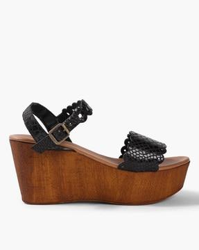 women keeva di wedges with scalloped upper