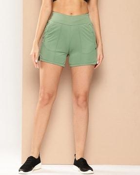 women knit shorts with insert pockets