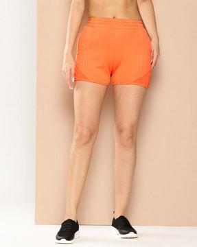 women knit shorts with insert pockets