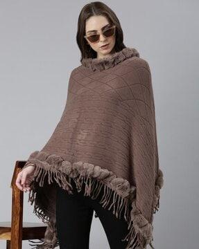 women knitted poncho with fringes