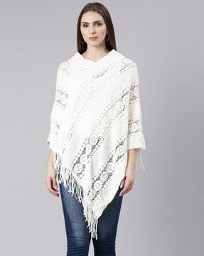 women knitted poncho with fringes