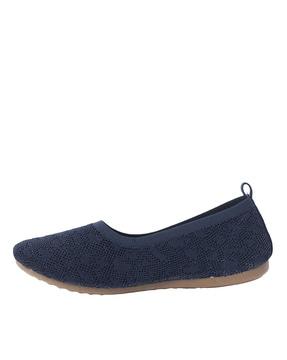 women knitted slip-on ballerinas