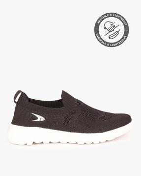 women knitted slip-on walking shoes