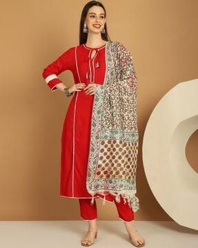 women lace straight kurta set with dupatta