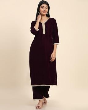 women lace straight kurta with pants