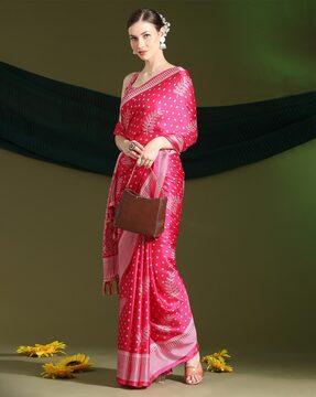women leaf pattern saree with contrast border