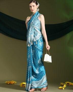 women leaf pattern saree with contrast border