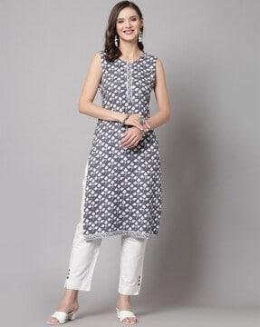 women leaf pattern straight kurta with round neck