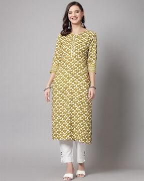 women leaf pattern straight kurta with round neck