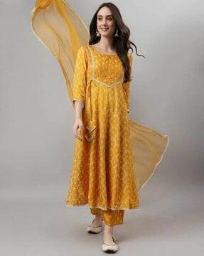 women leaf print anarkali kurta with pants & dupatta