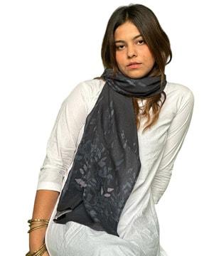 women leaf print scarf with contras border