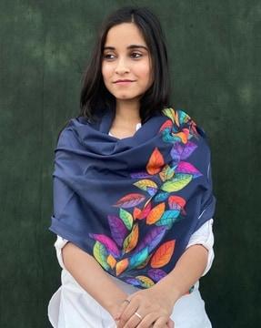 women leaf print scarf with contras border