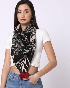 women leaf print scarf with tassels