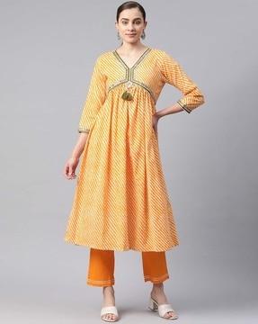 women leheriya print a-line kurta & pants set