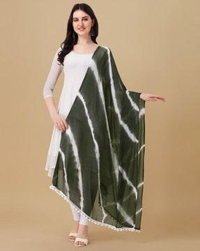 women leheriya print dupatta with pom-pom lace