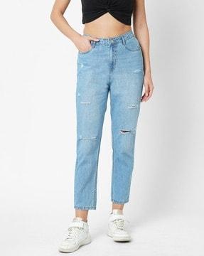 women light-wash straight fit jeans