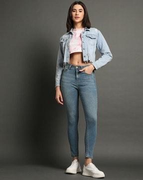 women lightly washed skinny fit jeans