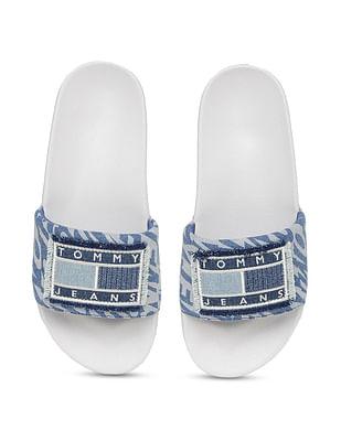 women logo badge flip flops