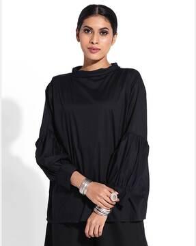 women loose fit round-neck top