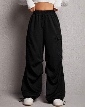 women loose trousers with insert pockets