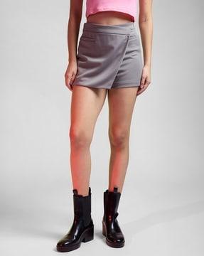 women low-rise skorts