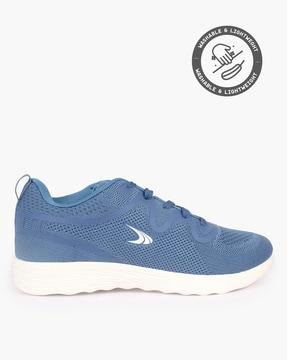 women low-top lace-up lifestyle shoes