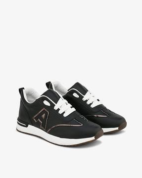 women low-top lace-up running shoes