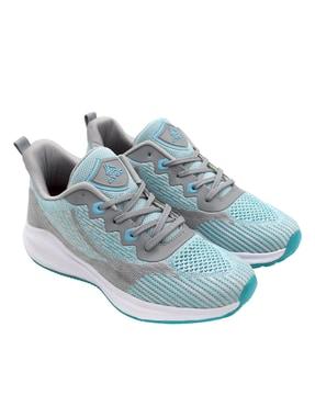 women low-top lace-up running shoes